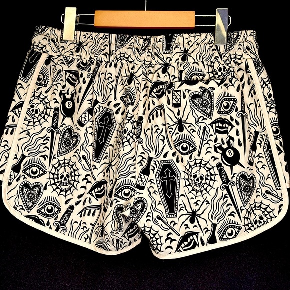 Tattoo print shorts - Picture 1 of 3